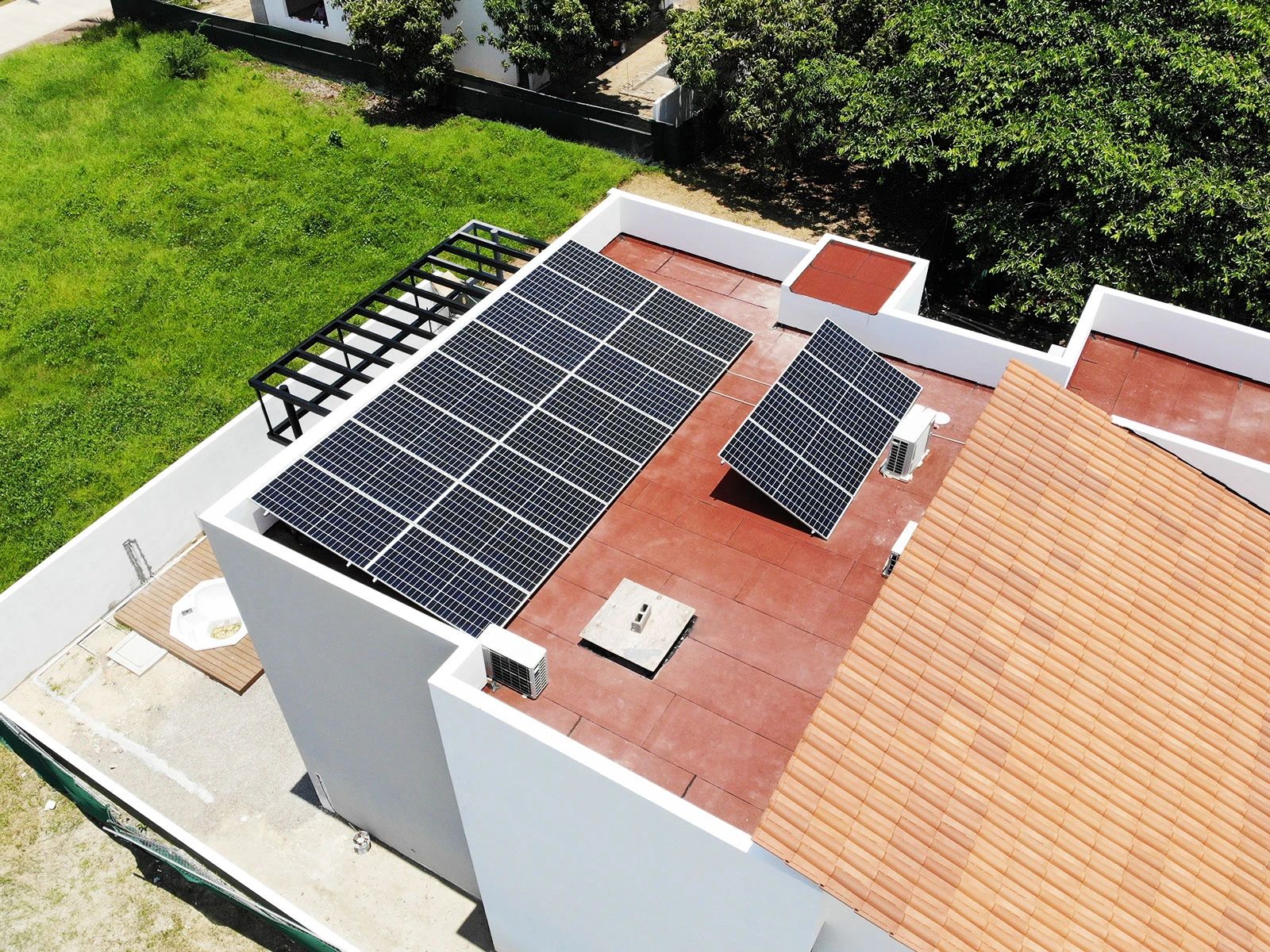 Solution for diversified application scenarios of household photovoltaics